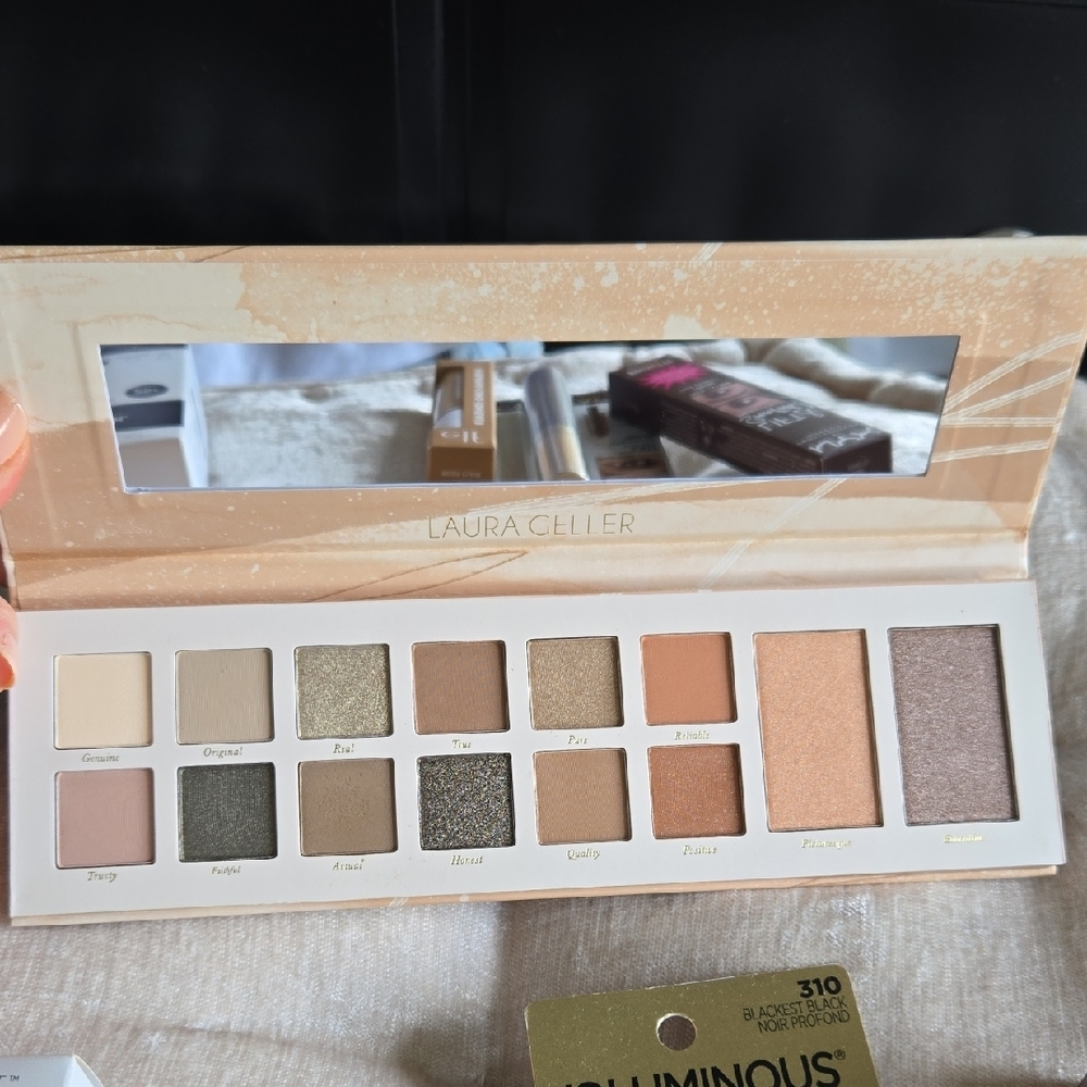 NEW Makeup Bundle - Picture 5 of 7